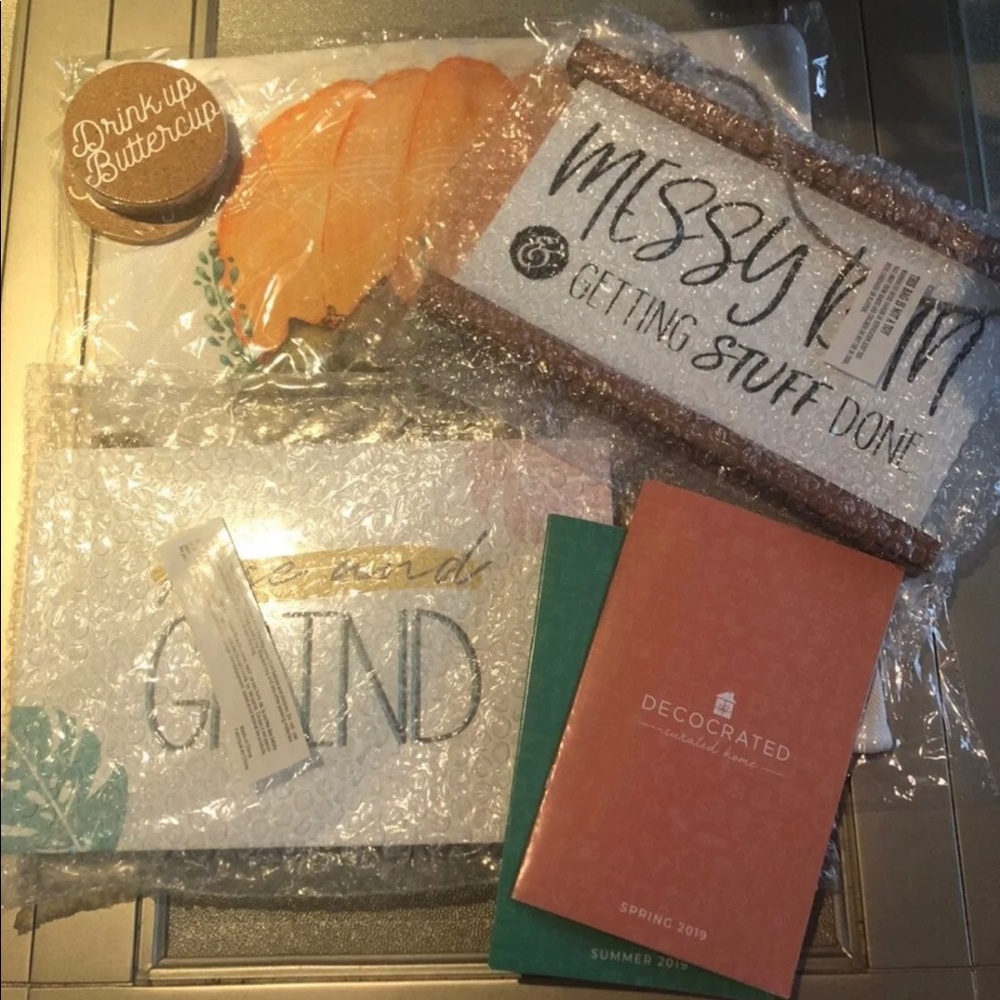 ‘Decorated Curated Home’ seasonal pieces/NWT!